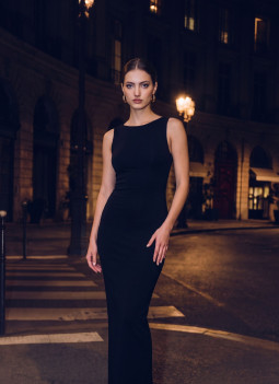 LONG BLACK DRESS