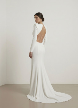 BRIDAL DRESS WITH TRAIN