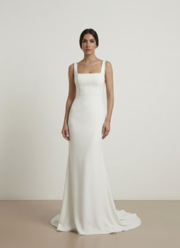 VESTIDO LONGO BRANCO COM CAPA