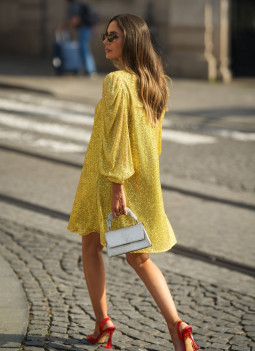 VESTITO PAILLETTES GIALLO