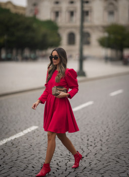 LETZTE - KURZES ROTES KLEID