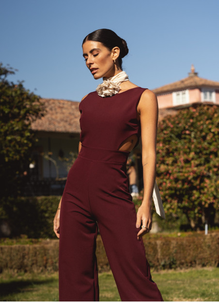 BURGUNDER FARBENER JUMPSUIT