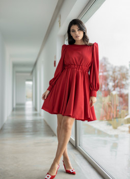 KURZES ROTES KLEID