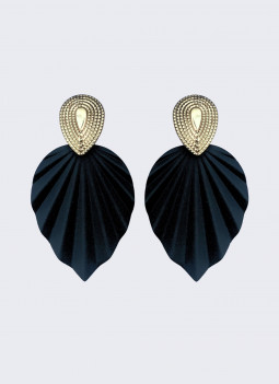 BLACK LEAF EARRING