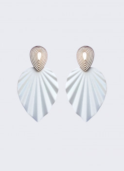 BOUCLE D'OREILLE FEUILLE BLANCHE