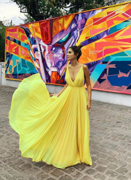 LAST ONES - YELLOW PLEATED DRESS