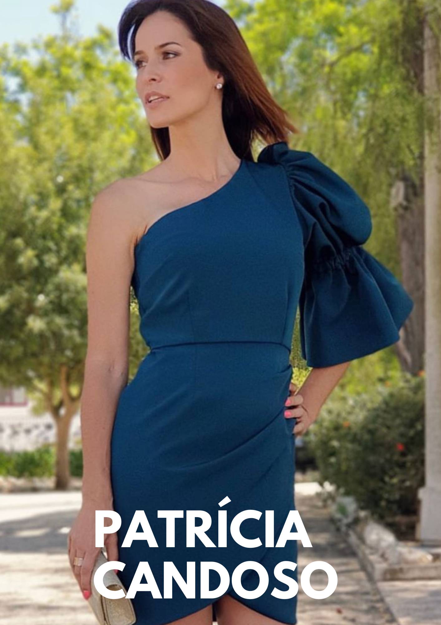 Portugiesische Sängerin Patrícia Candoso in einem luxuriösen blauen Kleid von MAUÎ Official